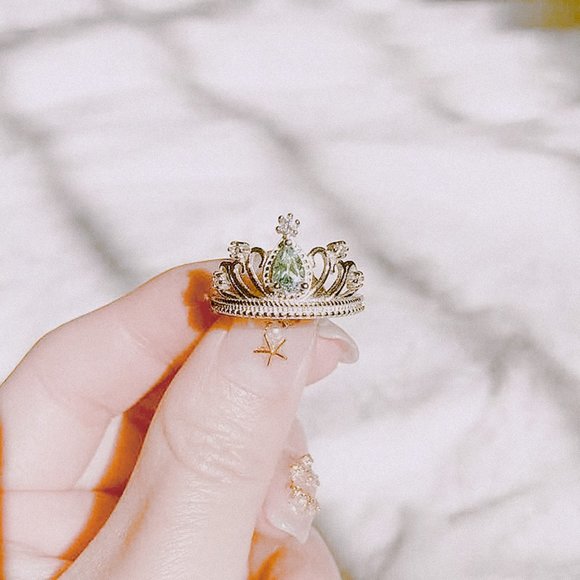 Sterling Silver Genuine Moonstone Tiara Crown Ring - Picture 5 of 6